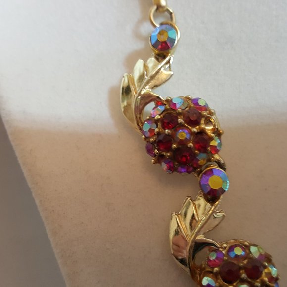 Vtg. Raspberry Rhinestone Set - Picture 3 of 16